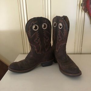Ariat boots - SIZE 6.5 - gently used